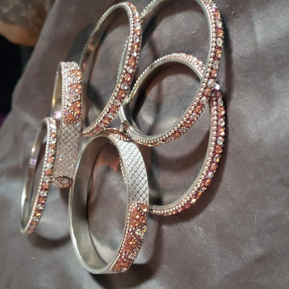 Set of 6 extremely beautiful matching bangle bracelets - Picture 4 of 6